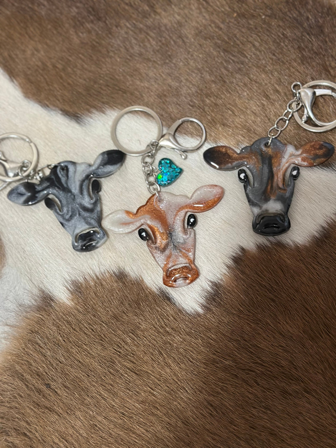 How Are Resin Keyrings Made? A Behind-the-Scenes Look